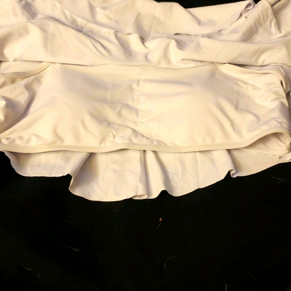 White Off Shoulder Ruffle Top & High Waisted Blue Floral Bottom Size S - Picture 9 of 12